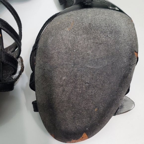 Shoes - Picture 6 of 7